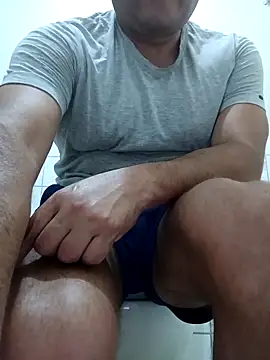 chicoguapo8 online show from 8, 3, 2025