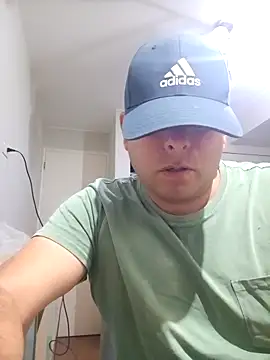 chicoguapo8 online show from 26, 2, 2025