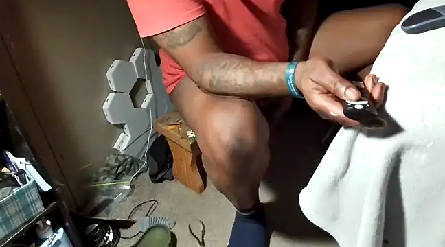 Snapshot of Makeyoucumallover chatting on 31, 12, 2024 Makeyoucumallover online show from 31, 12, 2024