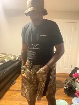 Snapshot of Makeyoucumallover chatting on 28, 9, 2025 Makeyoucumallover online show from 28, 9, 2025