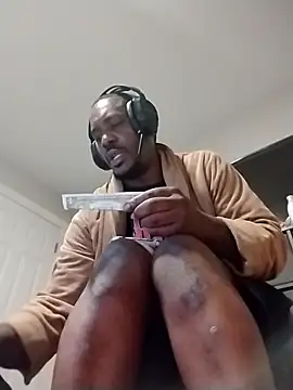 Makeyoucumallover online show from 5, 12, 2025