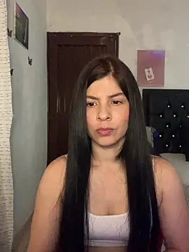 Snapshot of Estefani_32 chatting on 20, 7, 2026 Estefani 32 online show from 20, 7, 2026