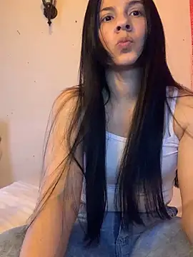 Estefani 32 online show from 22, 3, 2026