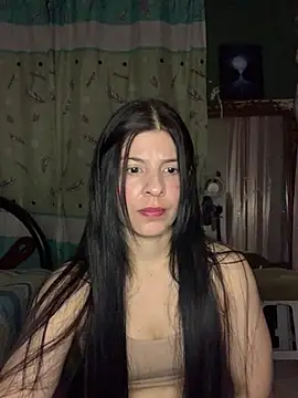 Estefani 32 online show from 10, 5, 2026