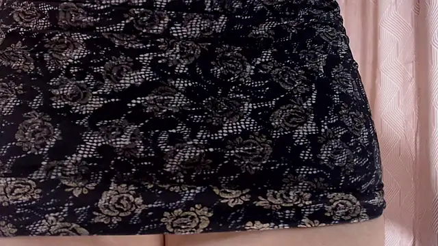 Snapshot of Estefani_32 chatting on 13, 10, 2025 Estefani 32 online show from 13, 10, 2025