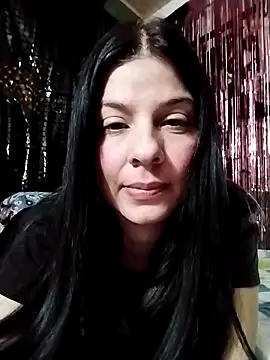 Estefani 32 online show from 5, 10, 2025