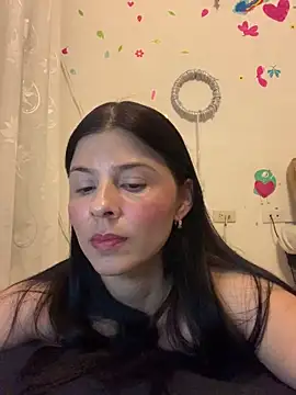 Estefani 32 online show from 14, 4, 2026