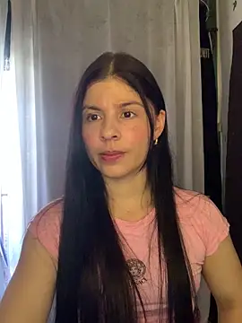 Estefani 32 online show from 26, 5, 2026