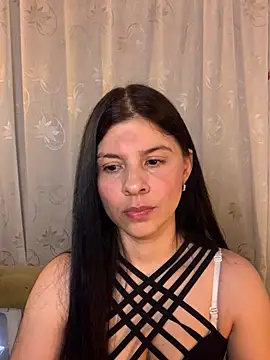 Estefani 32 online show from 22, 5, 2026