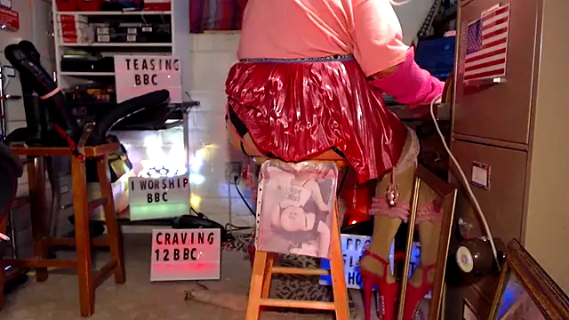 Snapshot of tgirljillforbbc chatting on 8, 1, 2025 tgirljillforbbc online show from 8, 1, 2025