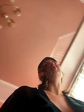 Flossy Vettie online show from 7, 11, 2025