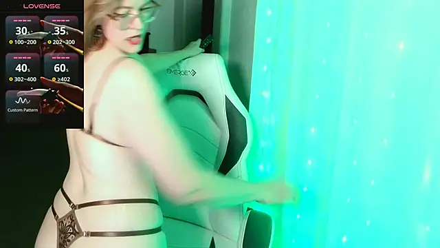 britteebee online show from 15, 11, 2025