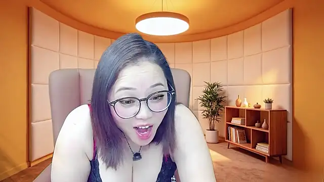 Giuliam online show from 5, 7, 2026