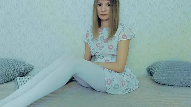YourCaramel online show from 25, 1, 2025
