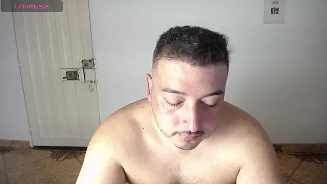 Snapshot of antonycruz chatting on 8, 6, 2026 antonycruz online show from 8, 6, 2026