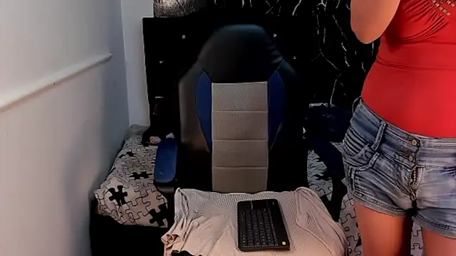 Lu doll online show from 3, 11, 2025