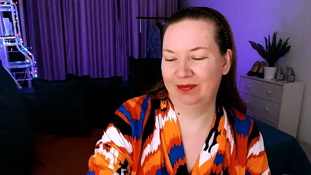 GoddessLara online show from 7, 1, 2025