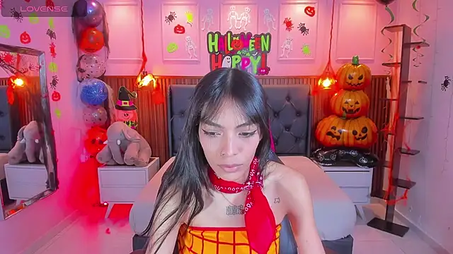 AMELIELEONE online show from 22, 10, 2025