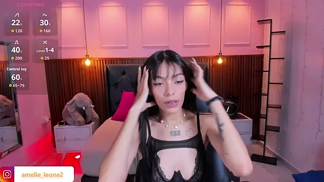 AMELIELEONE online show from 12, 11, 2025