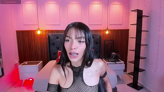 AMELIELEONE online show from 22, 11, 2025