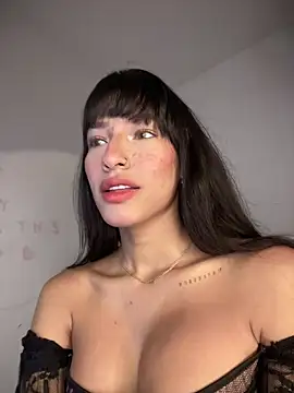 Snapshot of DulceLenns chatting on 18, 3, 2025 DulceLenns online show from 18, 3, 2025