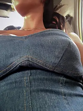 Snapshot of DulceLenns chatting on 1, 11, 2025 DulceLenns online show from 1, 11, 2025