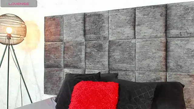 SusanRodriguez  online show from 28, 10, 2025