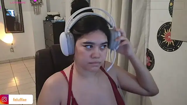 Snapshot of feluriana chatting on 18, 11, 2025 feluriana online show from 18, 11, 2025