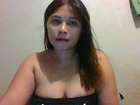 Snapshot of wildsexypinay33x chatting on 28, 10, 2025 wildsexypinay33x online show from 28, 10, 2025