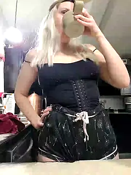 ScarletCallings420 online show from 21, 2, 2025