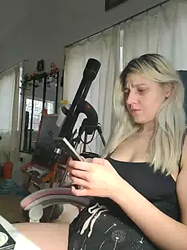 ScarletCallings420 online show from 21, 2, 2025