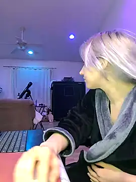 ScarletCallings420 online show from 24, 1, 2025