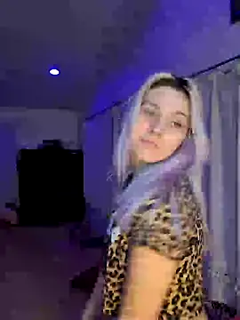 ScarletCallings420 online show from 8, 1, 2025