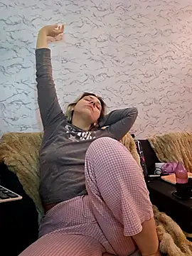 ScarletCallings420 online show from 17, 1, 2026