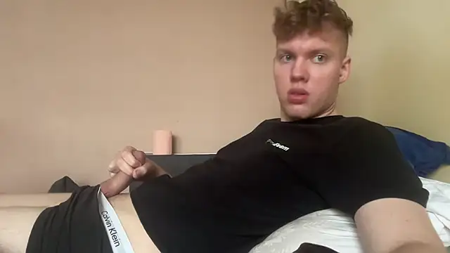 sexybooii6968 online show from 4, 6, 2026