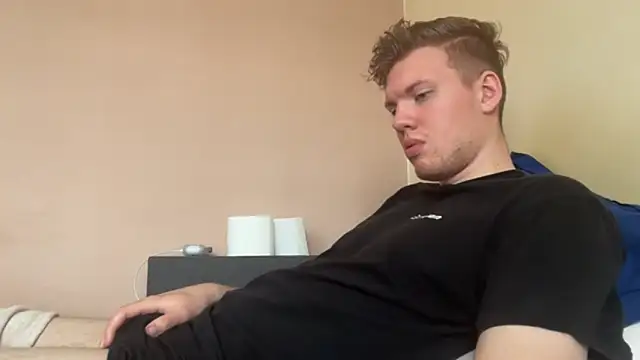 sexybooii6968 online show from 2, 10, 2025