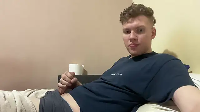 sexybooii6968 online show from 28, 2, 2026