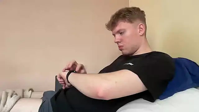 Snapshot of sexybooii6968 chatting on 14, 10, 2025 sexybooii6968 online show from 14, 10, 2025