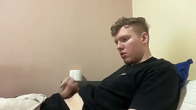 sexybooii6968 online show from 17, 2, 2026