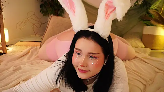 ScarletBlaze online show from 5, 4, 2026