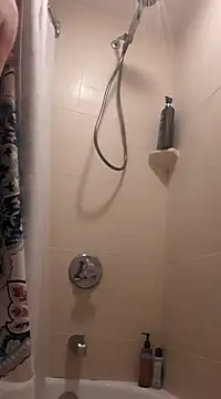 Snapshot of EZYves chatting on 3, 12, 2024 EZYves online show from 3, 12, 2024