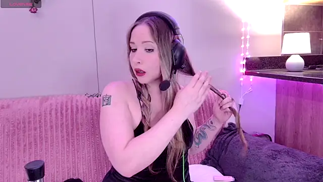 ScarletCarnal online show from 17, 10, 2025