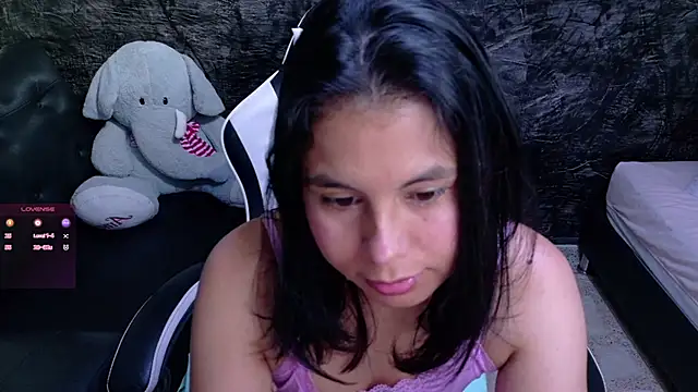 olivia love  online show from 22, 5, 2026