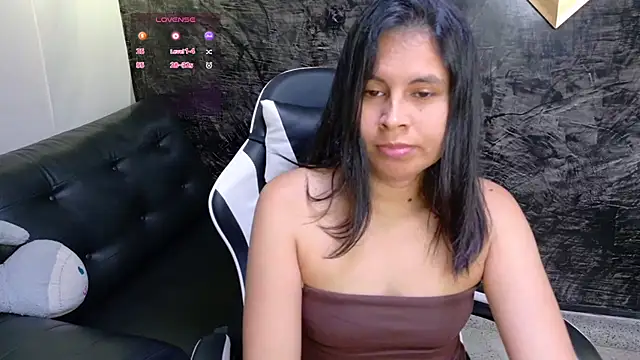 olivia love  online show from 18, 6, 2026