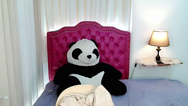 Snapshot of DreamLADYBOY chatting on 4, 5, 2026 DreamLADYBOY online show from 4, 5, 2026