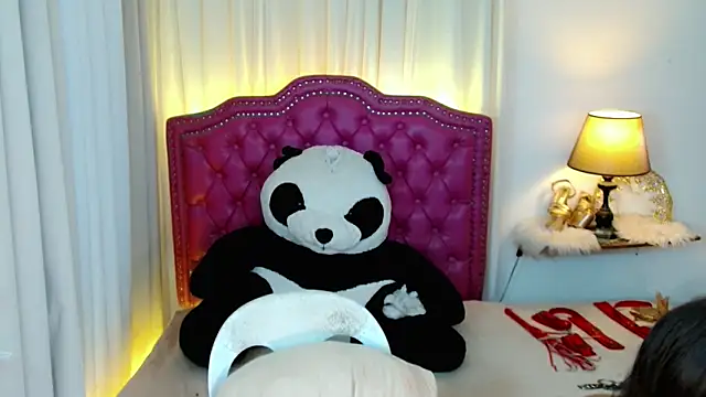 Snapshot of DreamLADYBOY chatting on 23, 5, 2026 DreamLADYBOY online show from 23, 5, 2026
