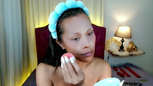 Snapshot of DreamLADYBOY chatting on 5, 6, 2026 DreamLADYBOY online show from 5, 6, 2026
