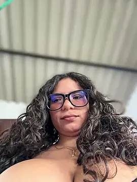 Snapshot of Simone_Miller chatting on 8, 6, 2026 Simone Miller online show from 8, 6, 2026