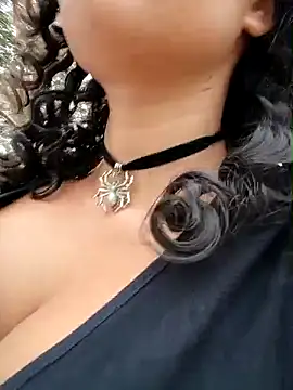 Simone Miller online show from 25, 10, 2025