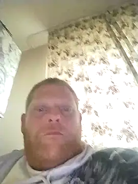 Snapshot of Baumhackel chatting on 12, 4, 2026 Baumhackel online show from 12, 4, 2026